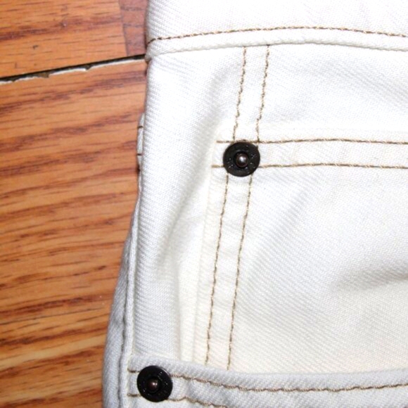 New Levi's Ultra High Rise Flare Jeans | Women's 30 (Retro Boho) - Picture 5 of 13